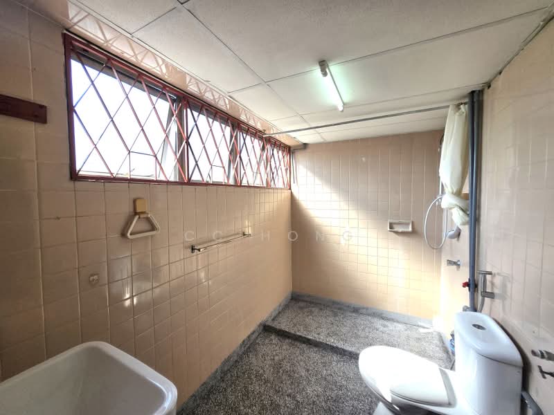 Kondominium untuk Disewa di Faber Ria - CC Hong - Bathroom - PropertyGuru.com.my