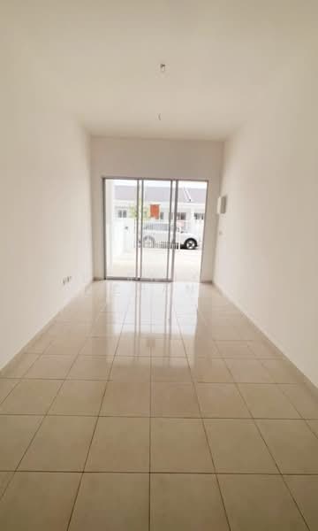 Rumah Teres 1 Tingkat untuk Dijual di Eka Heights (Bandar Sri Sendayan) - Bernice Chan - Entrance - PropertyGuru.com.my
