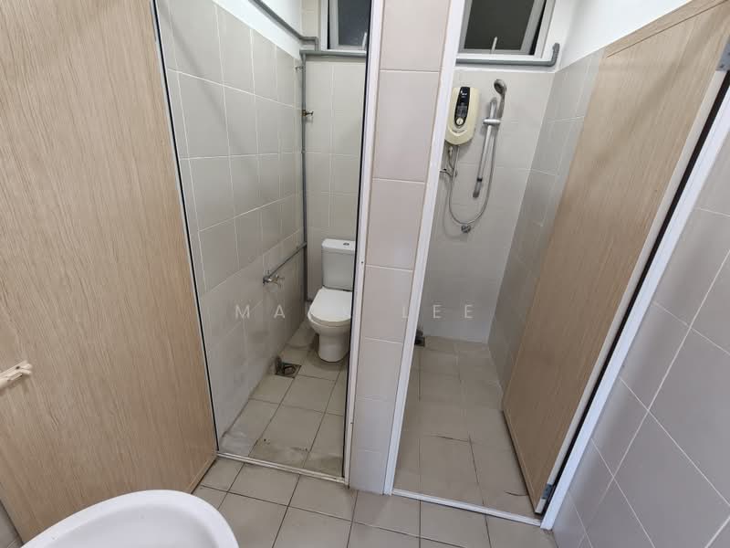 Condominium for Rent at Mutiara Ville - Mark Lee - Bathroom - PropertyGuru.com.my