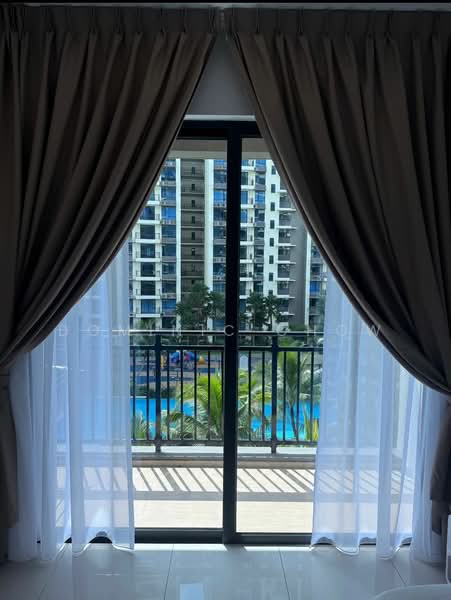 Servis Apartment untuk Disewa di Country Garden Central Park - Dominic Chow - Balcony - PropertyGuru.com.my