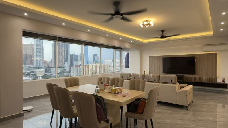 Pangsapuri untuk Disewa di Merdeka View Apartment - Isaac Lim - Living Room - PropertyGuru.com.my