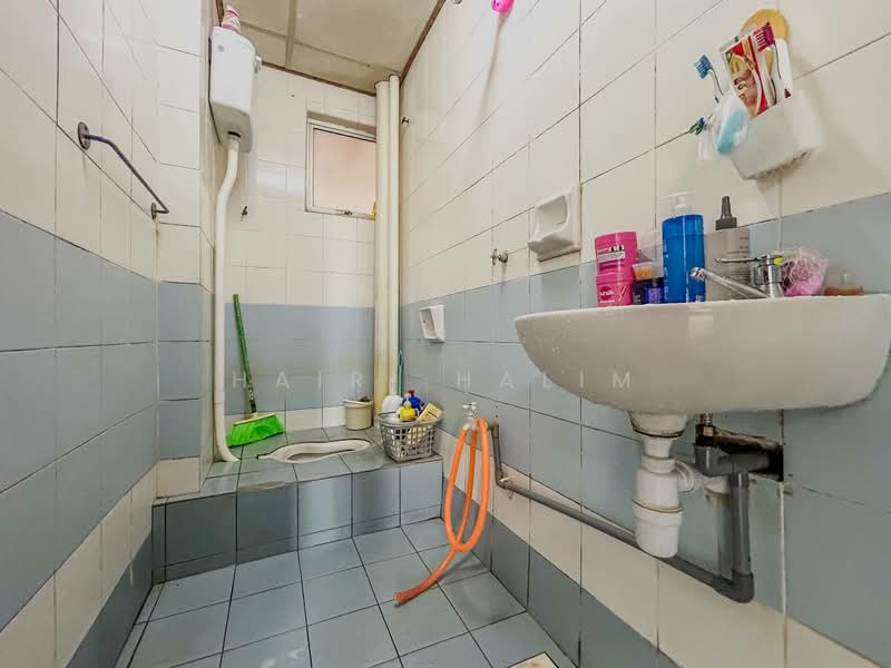 Pangsapuri untuk Dijual di Pangsapuri Anggerik Indah - Hairi Halim - PropertyGuru.com.my