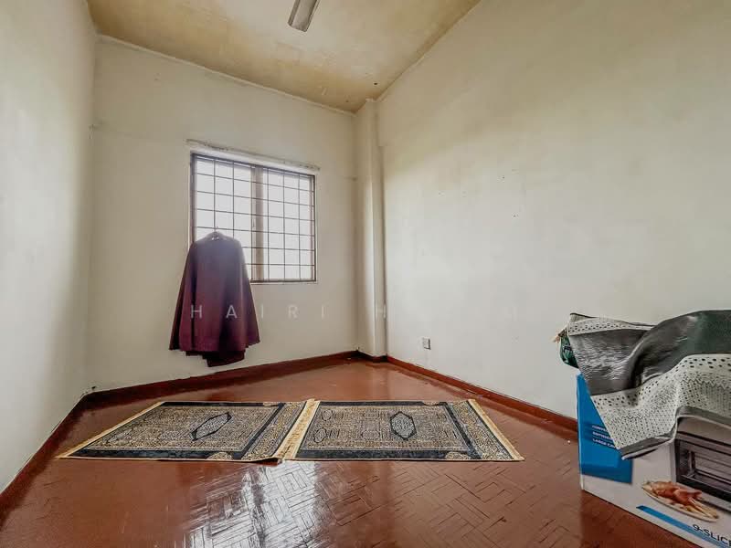 Pangsapuri untuk Dijual di Pangsapuri Anggerik Indah - Hairi Halim - PropertyGuru.com.my