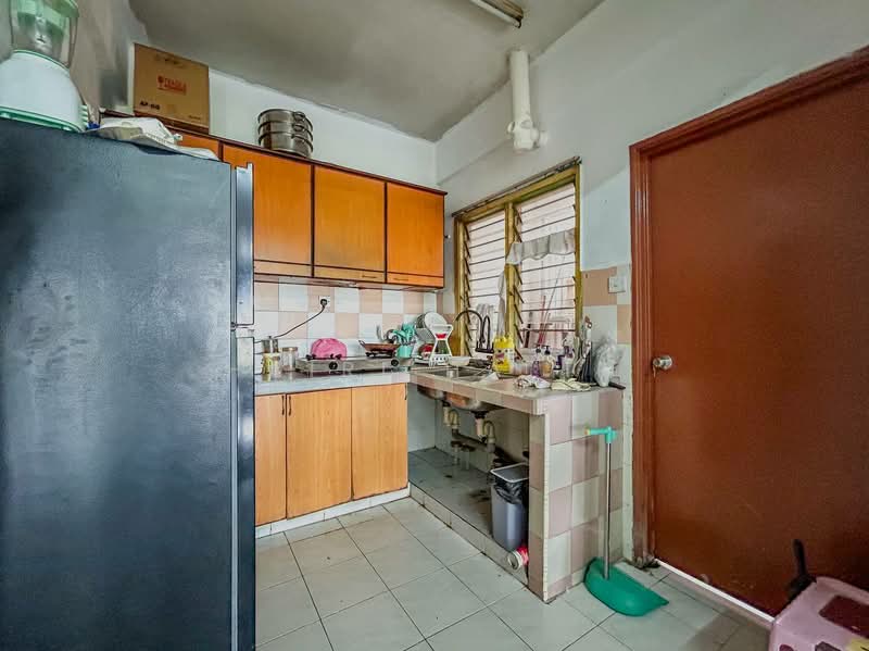 Pangsapuri untuk Dijual di Pangsapuri Anggerik Indah - Hairi Halim - PropertyGuru.com.my