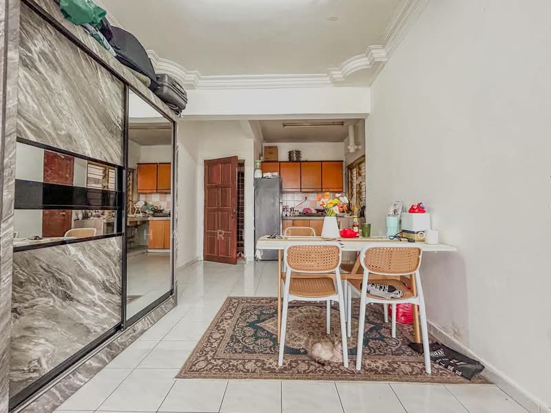 Pangsapuri untuk Dijual di Pangsapuri Anggerik Indah - Hairi Halim - PropertyGuru.com.my