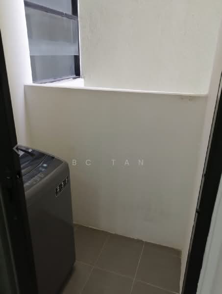 Servis Apartment untuk Disewa di VIM 3 @ Desa Park North - BC TAN - Balcony - PropertyGuru.com.my
