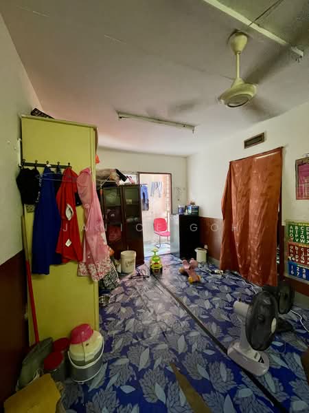 Flat for Sale at Kampung Lindungan PJS 6 - Janice Goh - Living Room - PropertyGuru.com.my