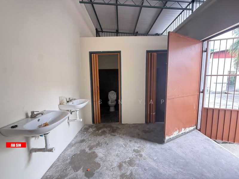 Kedai untuk Disewa di George Town (Penang) - Jiasin Yap - Bathroom - PropertyGuru.com.my