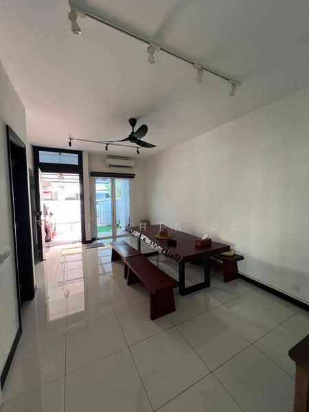 3-storey Terraced House for Sale in Tanjung Tokong (Penang) - Wei Chin Ooi - Dining Room - PropertyGuru.com.my
