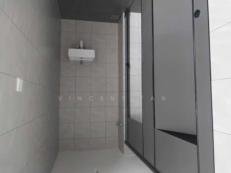 Kilang untuk Dijual di Nilai (Negeri Sembilan) - Vincent Tan - Bathroom - PropertyGuru.com.my