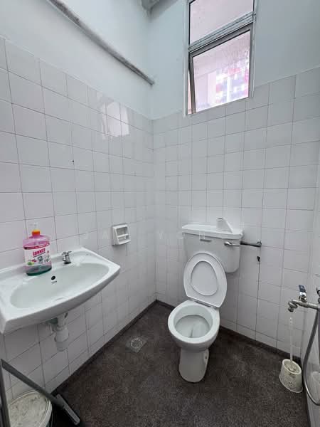 Office for Rent in Bandar Menjalara (Kuala Lumpur) - Jay Yong - Bathroom - PropertyGuru.com.my