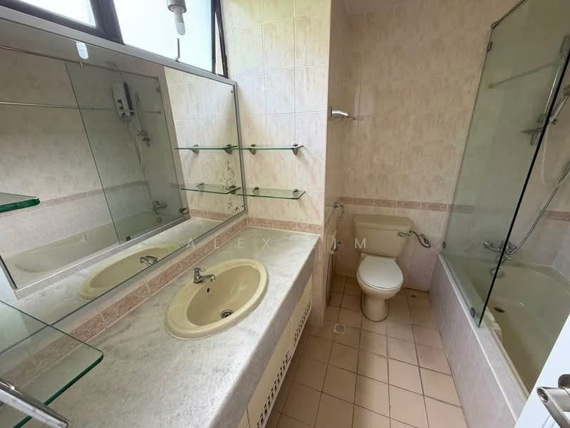 Condominium for Rent at Pearl View - Alex Lim - Bathroom - PropertyGuru.com.my
