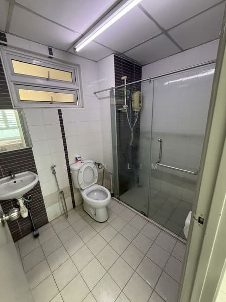 Kondominium untuk Disewa di The Spring - Alex Lim - Bathroom - PropertyGuru.com.my
