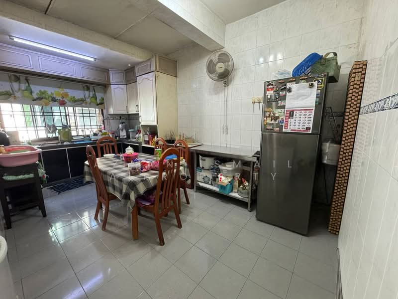 Rumah Teres 2 Tingkat untuk Dijual di Taman Nusa Bestari 2 (Iskandar Puteri (Nusajaya)) - Azlan Ismail aiproperty - Kitchen - PropertyGuru.com.my