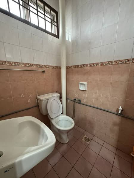 Rumah Teres 2 Tingkat untuk Dijual di Taman Nusa Bestari 2 (Iskandar Puteri (Nusajaya)) - Azlan Ismail aiproperty - Bathroom - PropertyGuru.com.my
