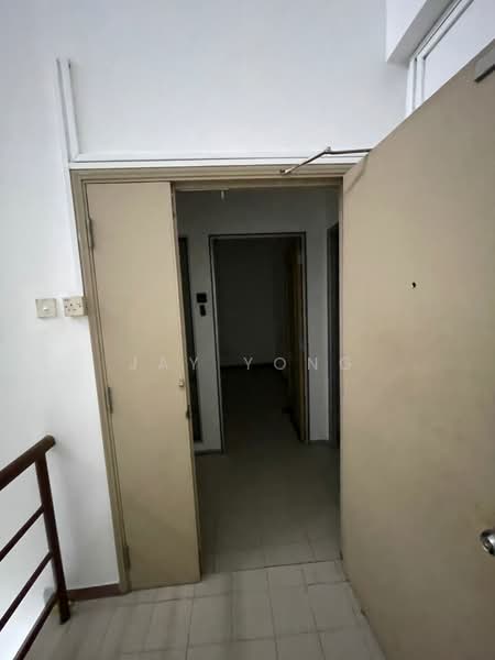 Office for Rent in Bandar Sri Damansara (Selangor) - Jay Yong - Corridor - PropertyGuru.com.my