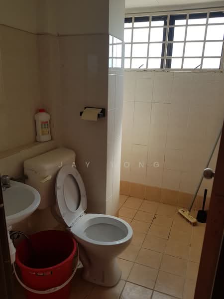 Pangsapuri untuk Disewa di Ixora - Jay Yong - Bathroom - PropertyGuru.com.my