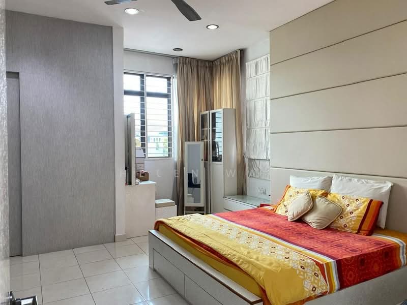 Semi-Detached House for Sale in Taman Villa Putra (Sungai Buloh) - Helen Wan - Bedroom - PropertyGuru.com.my