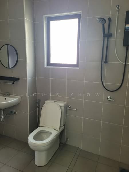Rumah Teres untuk Disewa di Iskandar Puteri (Nusajaya) (Johor) - Louis Khow - Bathroom - PropertyGuru.com.my