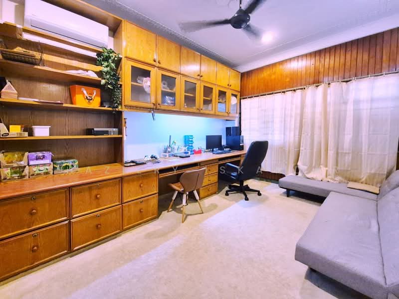 Rumah Banglo untuk Dijual di Seksyen 6 (Petaling Jaya) - Shaziery Iskandar - Study - PropertyGuru.com.my