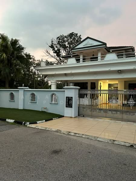 2-storey Terraced House for Sale in Taman Desa Tebrau (Tebrau) - Azlan Ismail aiproperty - Exterior - PropertyGuru.com.my