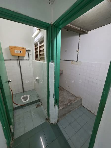 Shop for Rent in Taman Pandan Jaya (Ampang) - David Lao - Bathroom - PropertyGuru.com.my