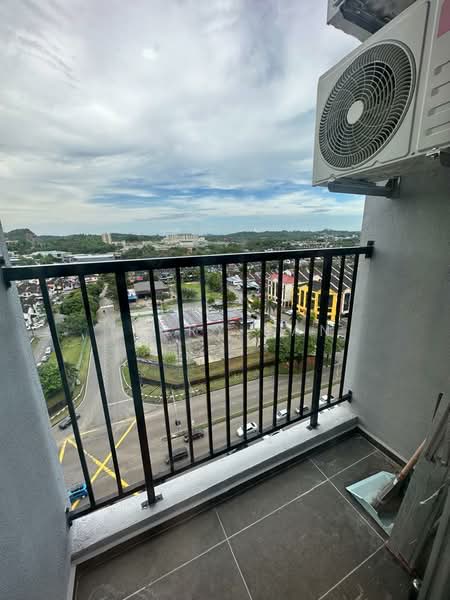 Servis Apartment untuk Dijual di Midas @ Seri Alam - Terry Tan - Balcony - PropertyGuru.com.my