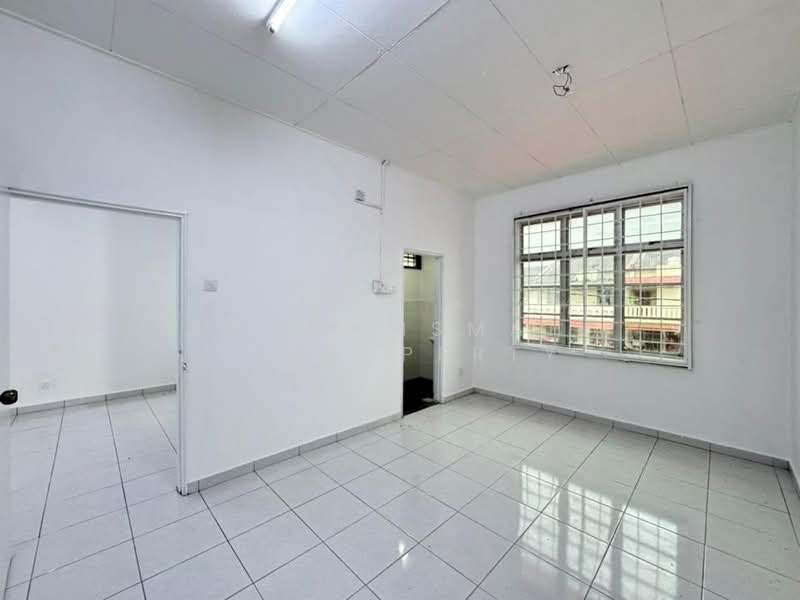 Rumah Teres 2 Tingkat untuk Dijual di Taman Puteri Wangsa (Ulu Tiram) - Azlan Ismail aiproperty - Interior - PropertyGuru.com.my