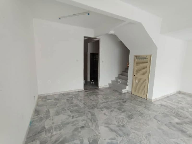 2-storey Terraced House for Sale in Seksyen 7 (Shah Alam) - Nor Khafadzah - Interior - PropertyGuru.com.my