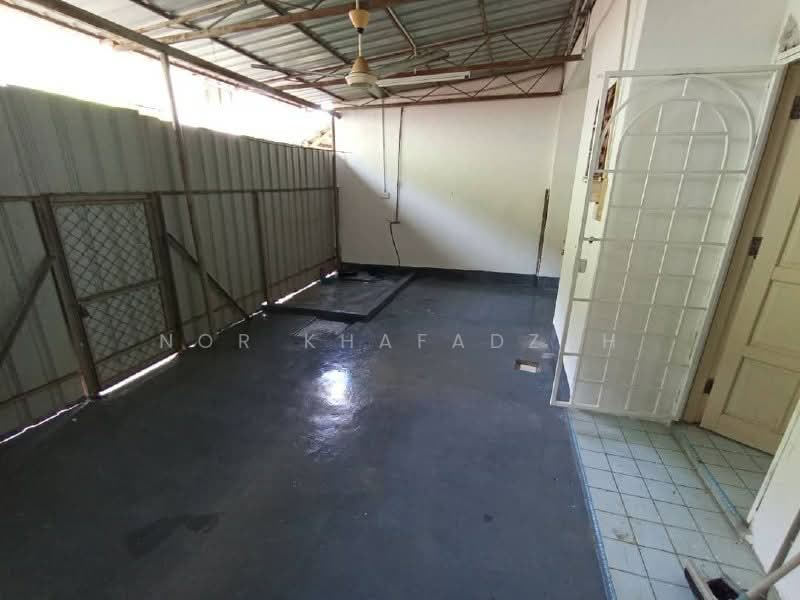 2-storey Terraced House for Sale in Seksyen 7 (Shah Alam) - Nor Khafadzah - Exterior - PropertyGuru.com.my