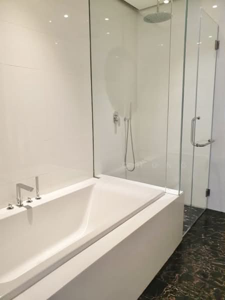 Servis Apartment untuk Disewa di Arcoris Residences - Alicia Chung - Bathroom - PropertyGuru.com.my