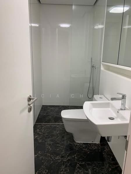 Servis Apartment untuk Disewa di Arcoris Residences - Alicia Chung - Bathroom - PropertyGuru.com.my