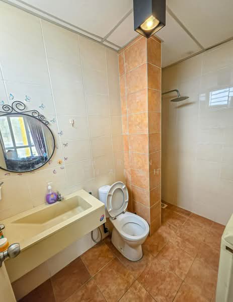 Condominium for Sale at Platinum Lake PV 13 - Amirun Kinanah - Bathroom - PropertyGuru.com.my