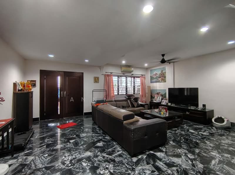 Rumah Teres 2 Tingkat untuk Dijual di Kampung Sungai Pinang Dalam (Klang) - Annie Kho - Living Room - PropertyGuru.com.my
