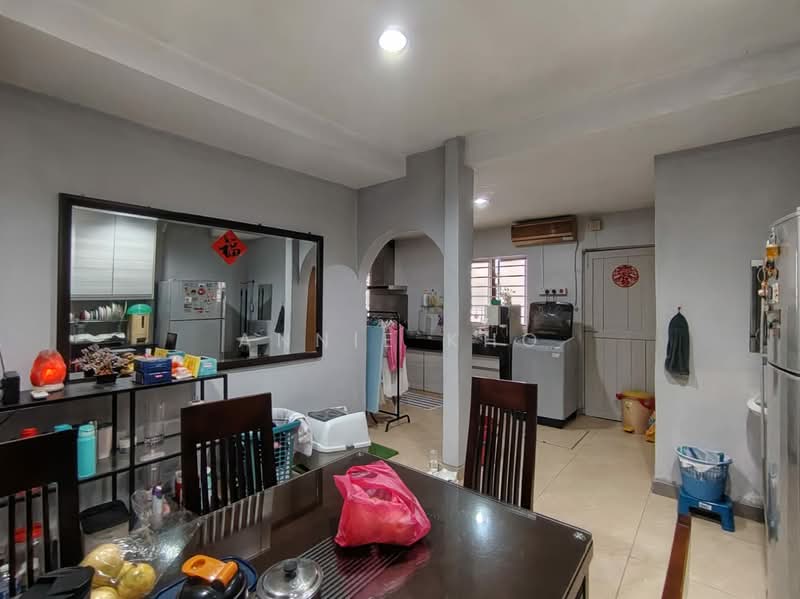 Rumah Teres 2 Tingkat untuk Dijual di Kampung Sungai Pinang Dalam (Klang) - Annie Kho - Dining Room - PropertyGuru.com.my