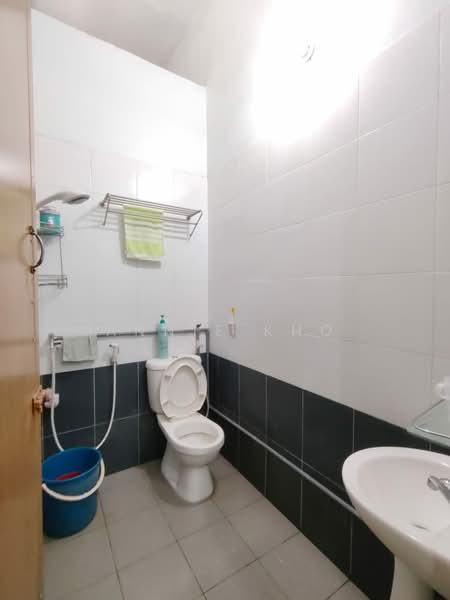 Rumah Teres 2 Tingkat untuk Dijual di Kampung Sungai Pinang Dalam (Klang) - Annie Kho - Bathroom - PropertyGuru.com.my