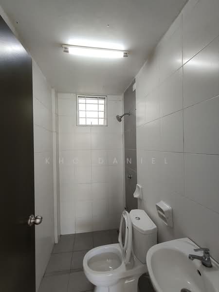 Pangsapuri untuk Dijual di Orchis Apartment - Kho Daniel - Bathroom - PropertyGuru.com.my