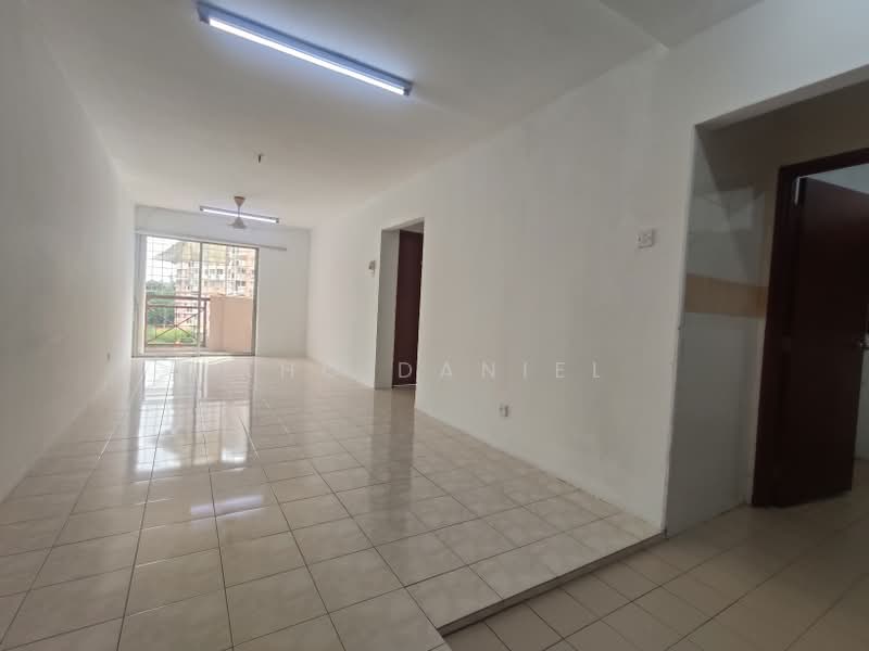 Pangsapuri untuk Dijual di Damai Apartment - Kho Daniel - Living Room - PropertyGuru.com.my