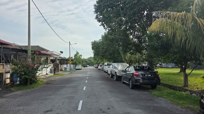 1-storey Terraced House for Sale in Bandar Saujana Putra (Tanjong Duabelas) - Irwan Affandi - Exterior - PropertyGuru.com.my