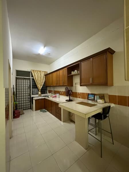 1-storey Terraced House for Sale in Bandar Saujana Putra (Tanjong Duabelas) - Irwan Affandi - Kitchen - PropertyGuru.com.my