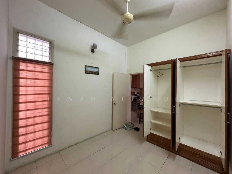 1-storey Terraced House for Sale in Bandar Saujana Putra (Tanjong Duabelas) - Irwan Affandi - Bedroom - PropertyGuru.com.my