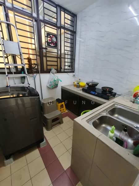 Pangsapuri untuk Disewa di Kipark Apartment - YC Fung - Kitchen - PropertyGuru.com.my