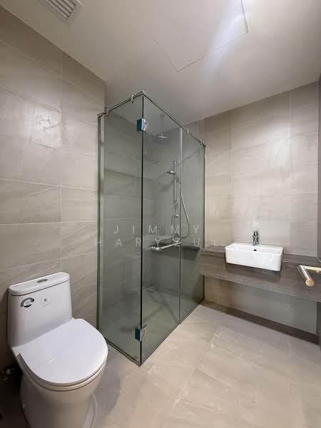 Servis Apartment untuk Disewa di Edelweiss @ Tropicana Gardens - Jimmy Haryzul - Bathroom - PropertyGuru.com.my