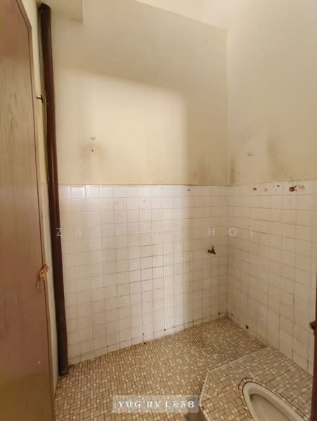 1-storey Terraced House for Sale in Taman Mujur (Klang) - Zackinn Hoi - Bathroom - PropertyGuru.com.my