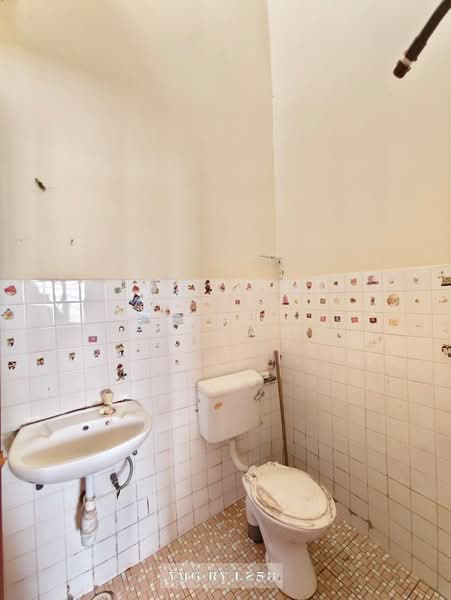1-storey Terraced House for Sale in Taman Mujur (Klang) - Zackinn Hoi - Bathroom - PropertyGuru.com.my