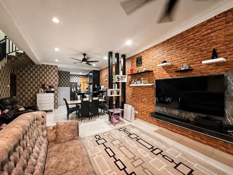 2-storey Terraced House for Sale in Puncak Alam (Selangor) - Fauran Nawawi - Living Room - PropertyGuru.com.my