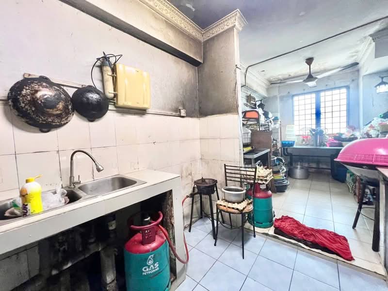 Pangsapuri untuk Dijual di Pangsapuri Anggerik - Fauran Nawawi - PropertyGuru.com.my