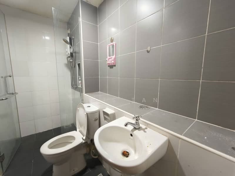 Service Residence for Rent at Sky Gardens Residences - Louis Tan - Bathroom - PropertyGuru.com.my