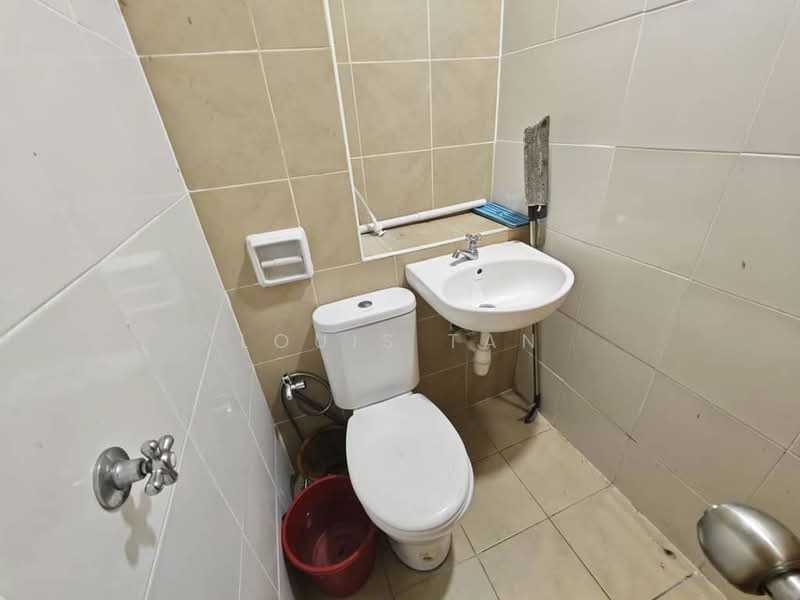 Service Residence for Rent at Sky Gardens Residences - Louis Tan - Bathroom - PropertyGuru.com.my
