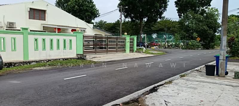 1-storey Terraced House for Sale in Taman Sri Serdang (Seri Kembangan) - Fauran Nawawi - PropertyGuru.com.my